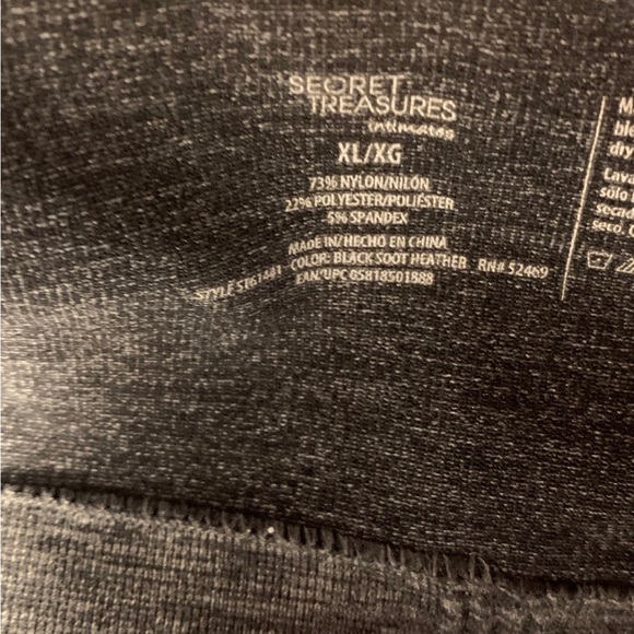 🦚Pick 2/$12- Gray Sports Bra with Adjustable Straps- Size XL - Picture 3 of 3